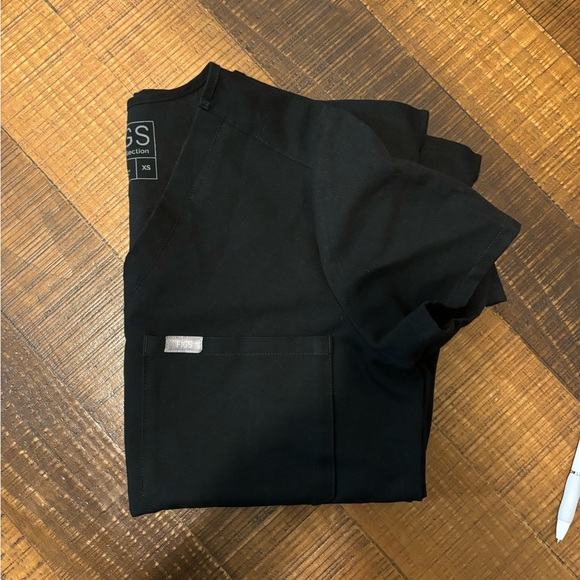 Figs Catarina one pocket scrub top - Picture 2 of 2